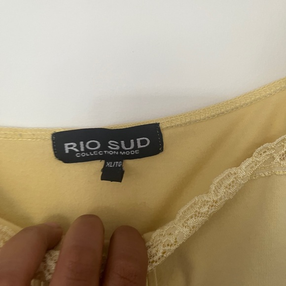 Butter yellow cami top with lavender trim and bows 95% cotton - Picture 7 of 7